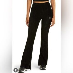 ALO Yoga Classic Black Flare Pants